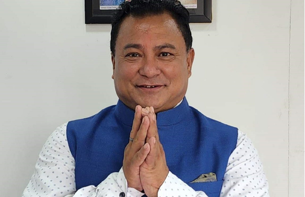 निर्वाचित भएपछि मिनकृष्णले देखाएर राजनीतिक संस्कार, मतदातालाई दिए धन्यवाद