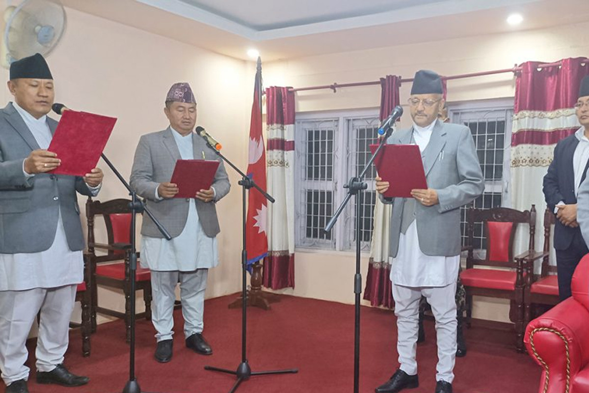 बागमतीको मन्त्री बने कांग्रेसका दुई लामा, लिए सपथ