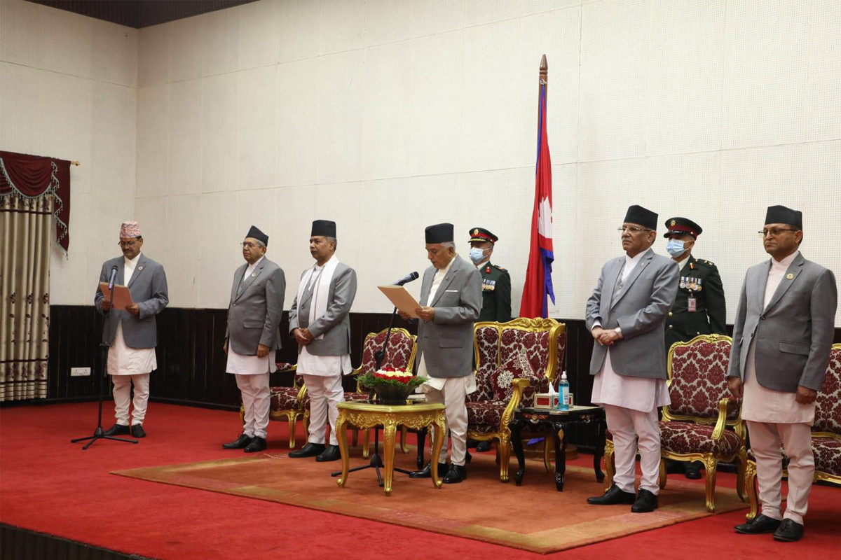 परराष्ट्रमन्त्री साउदले लिए सपथ