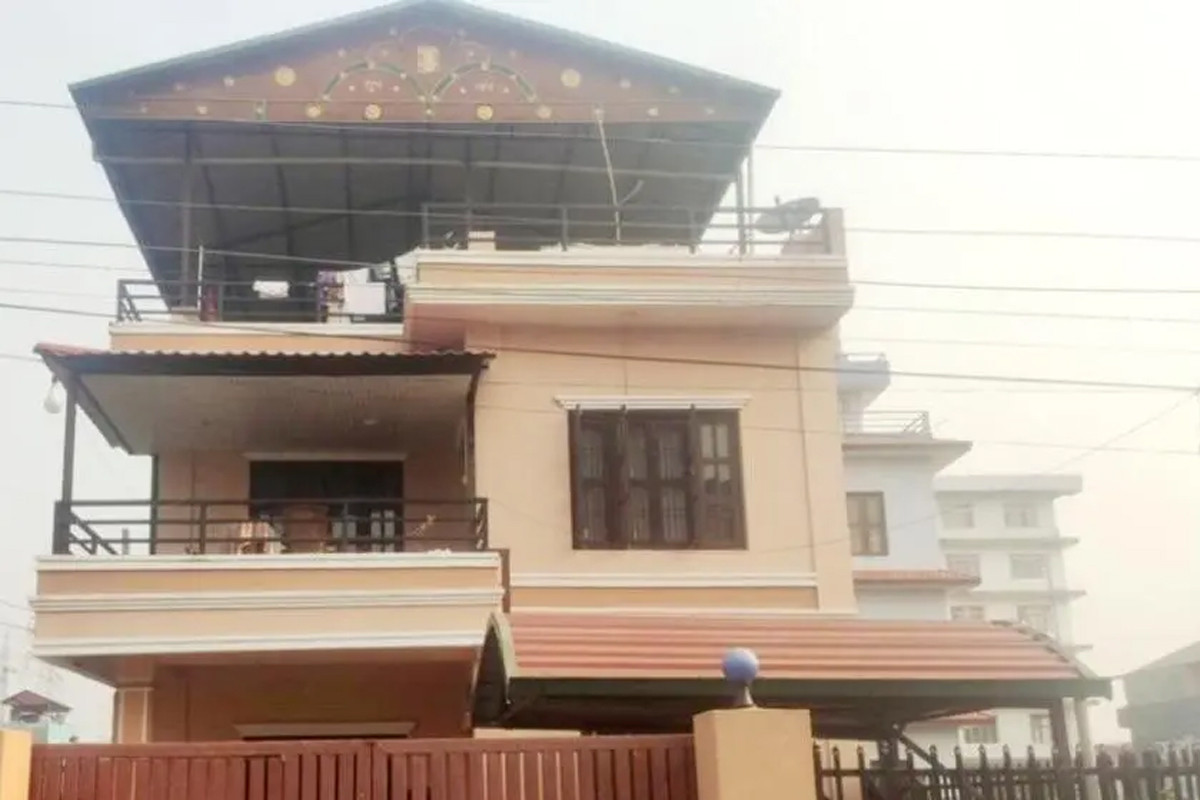 रविका ड्राइभर छतबाट खसेपछि मुकुलका ड्राइभर पक्राउ