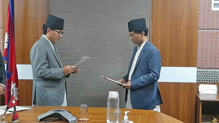 योजना आयोगमा थपिए तीन सदस्य, लिए सपथ