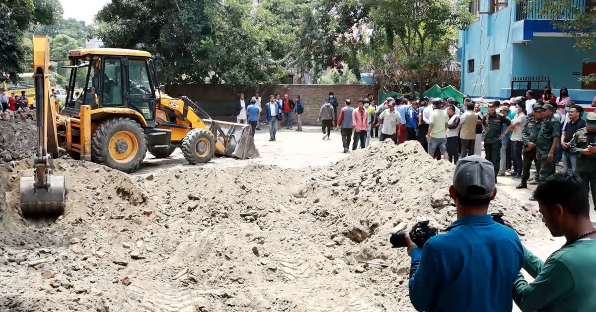 अनामनगरमा चल्यो बालेनको डोजर, स्थानीय उत्रिए विरोधमा