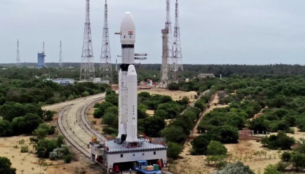 भारतले आज विशाल रकेट चन्द्रमातर्फ प्रक्षेपण गर्ने