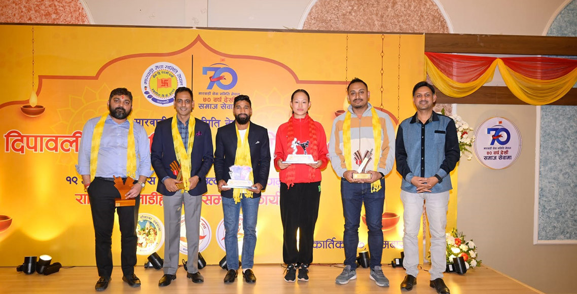 ऐरी, मल्ल र गुरुङलाई मारवाडी सेवा समितिको जनही एक/एक लाख