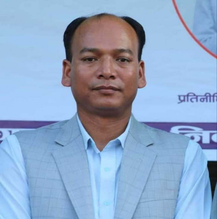 हाेटलमा खाएकाे दस हजार नतिरेर माओवादी सांसद ईन्द्रजित फरार