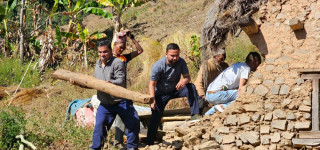 कांग्रेस नेता प्रदीप पौडेल जाजरकोटमा घर-टहरा बनाउन ब्यस्त