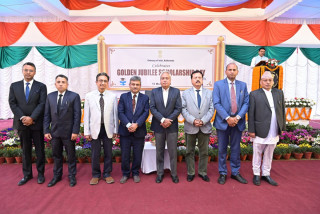 भारतीय राजदूत श्रीवास्तवद्वारा छात्रवृत्ति प्राप्त गरेका ९ जनालाई रोल अफ अनर प्रदान