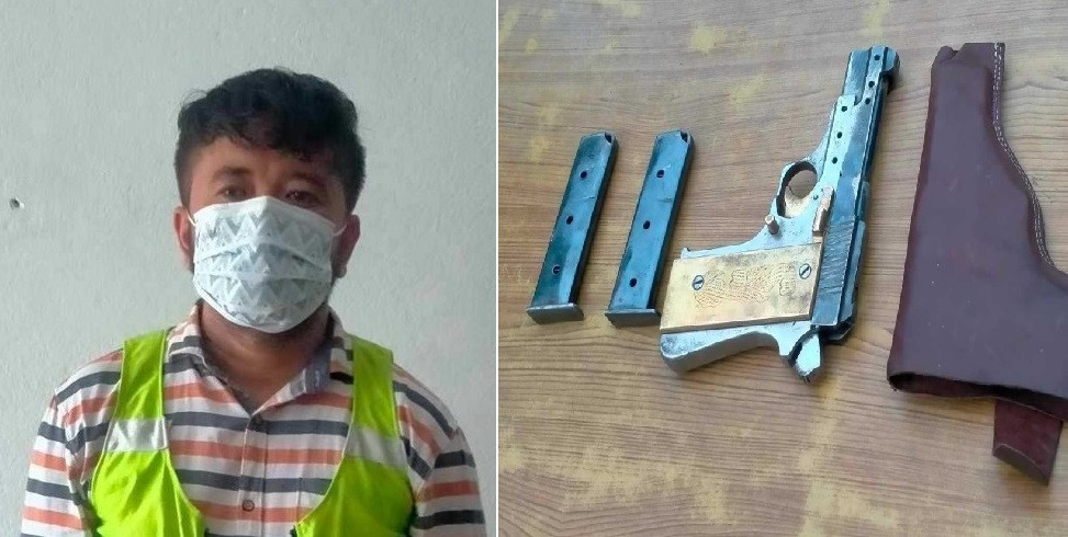 दमकबाट इटालियन पेस्तोलसहित एक जना पक्राउ