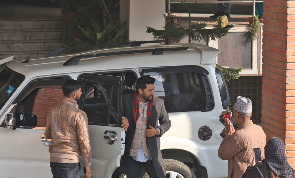 लामिछानेविरुद्धको थुनछेक बहस आज पनि सकिएन