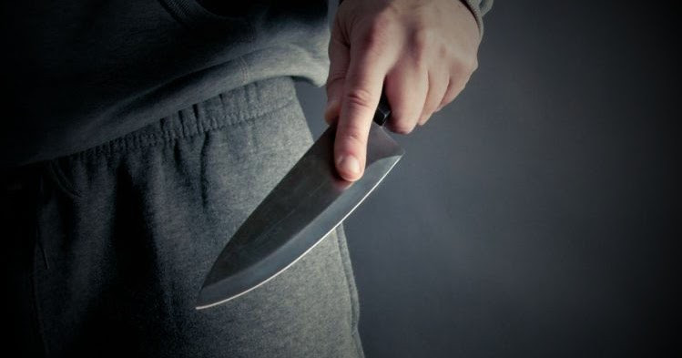 चक्कु र बञ्चरो प्रहारबाट हजुरबा-नाति घाइते