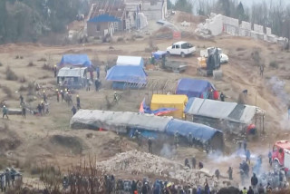 पाथीभरामा फेरि झडप, ११ प्रहरीसहित १२ जना घाइते