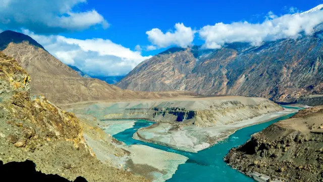 भारतद्वारा पाकिस्तानसँगको ६५ वर्ष पुरानो सिन्धु जल सन्धि रद्द
