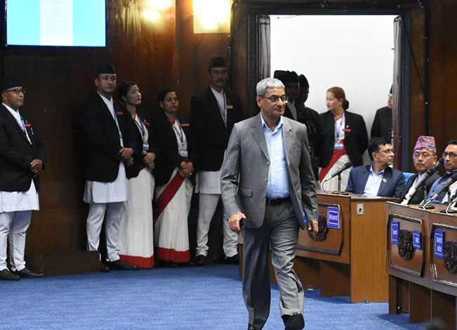 प्रतिनिधिसभाको बैठक आधा घण्टाका लागि स्थगित