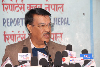 सामाजिक सञ्जाल बन्द गराउनु गलत हो, सरकारको शैली व्यवहारिक छैनः कांग्रेस नेता विश्वकर्मा