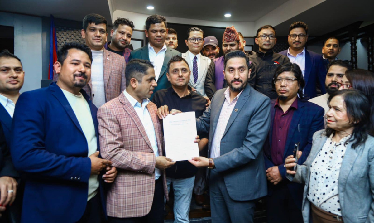 सञ्चारमन्त्री खरेलद्वारा अनलाइन टिभीलाई नयाँ मूलधार मिडियाको संज्ञा