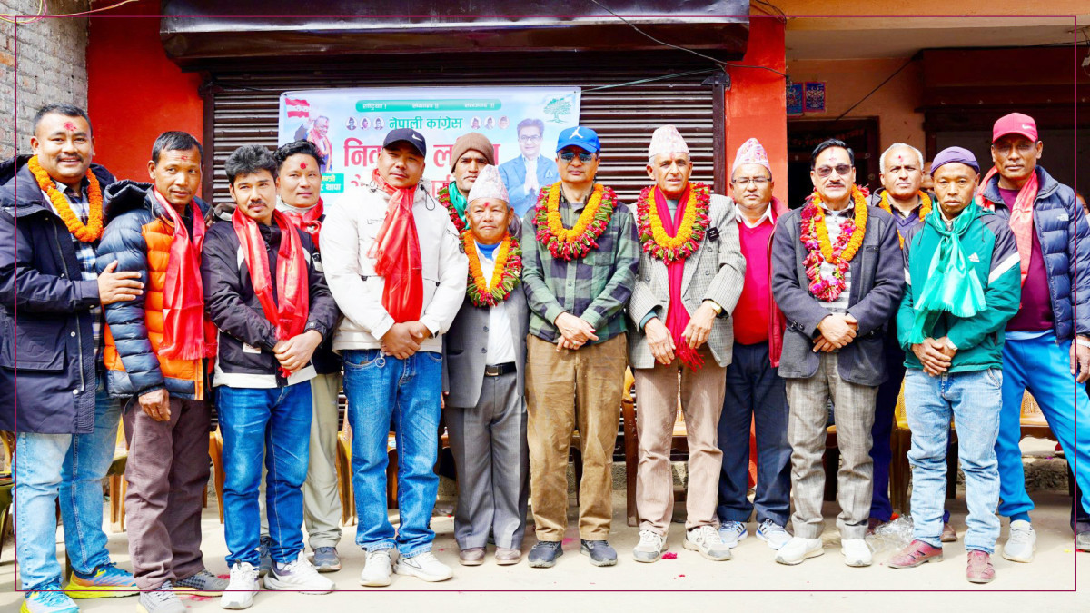 एमाले र राप्रपा परित्याग गरी स्थानीय नेताहरू नेपाली कांग्रेसमा प्रवेश, उदयशमशेरले गरे भब्य स्वागत