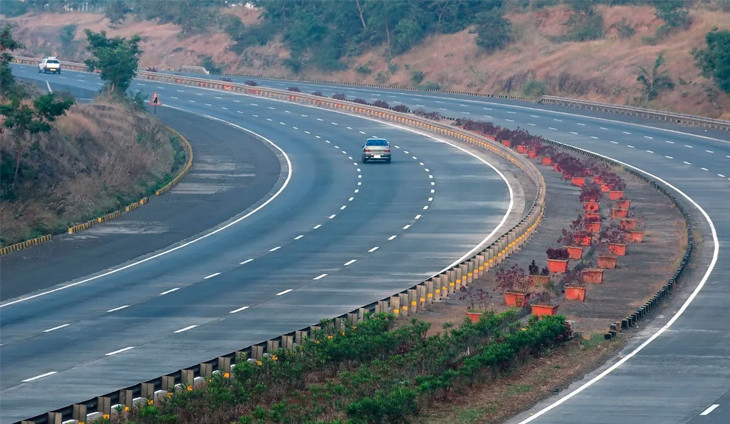 भारतले सञ्चालनमा ल्यायो ६०० किलोमिटर लामो एक्सप्रेसवे